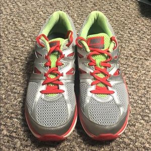 Nike Dual Fusion Lite Sneakers